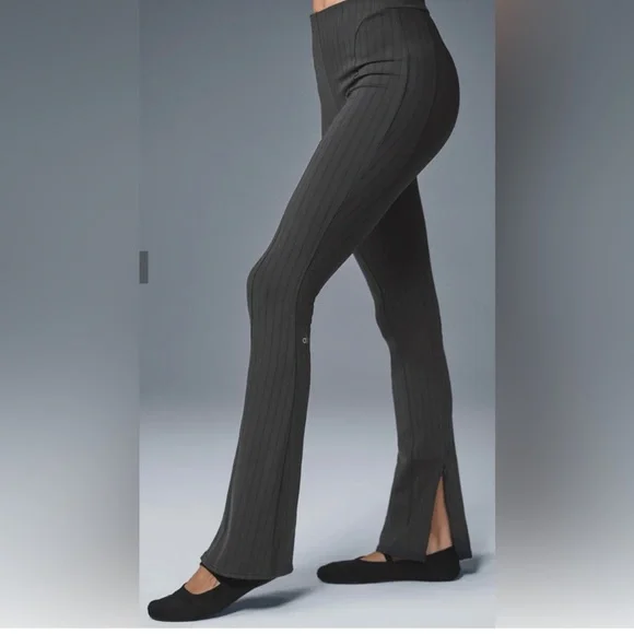 ALO Yoga Charcoal Ribbed Split-Hem Bootcut Pants - Picture 3 of 12